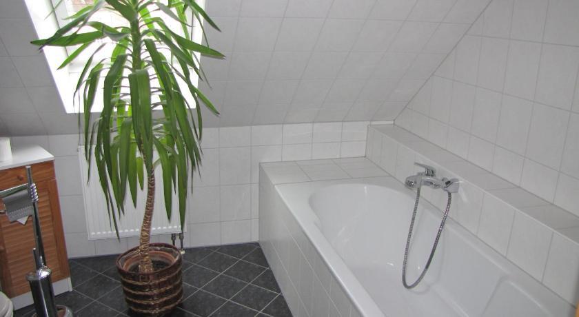 Pension Am Deich Kröslin 部屋 写真