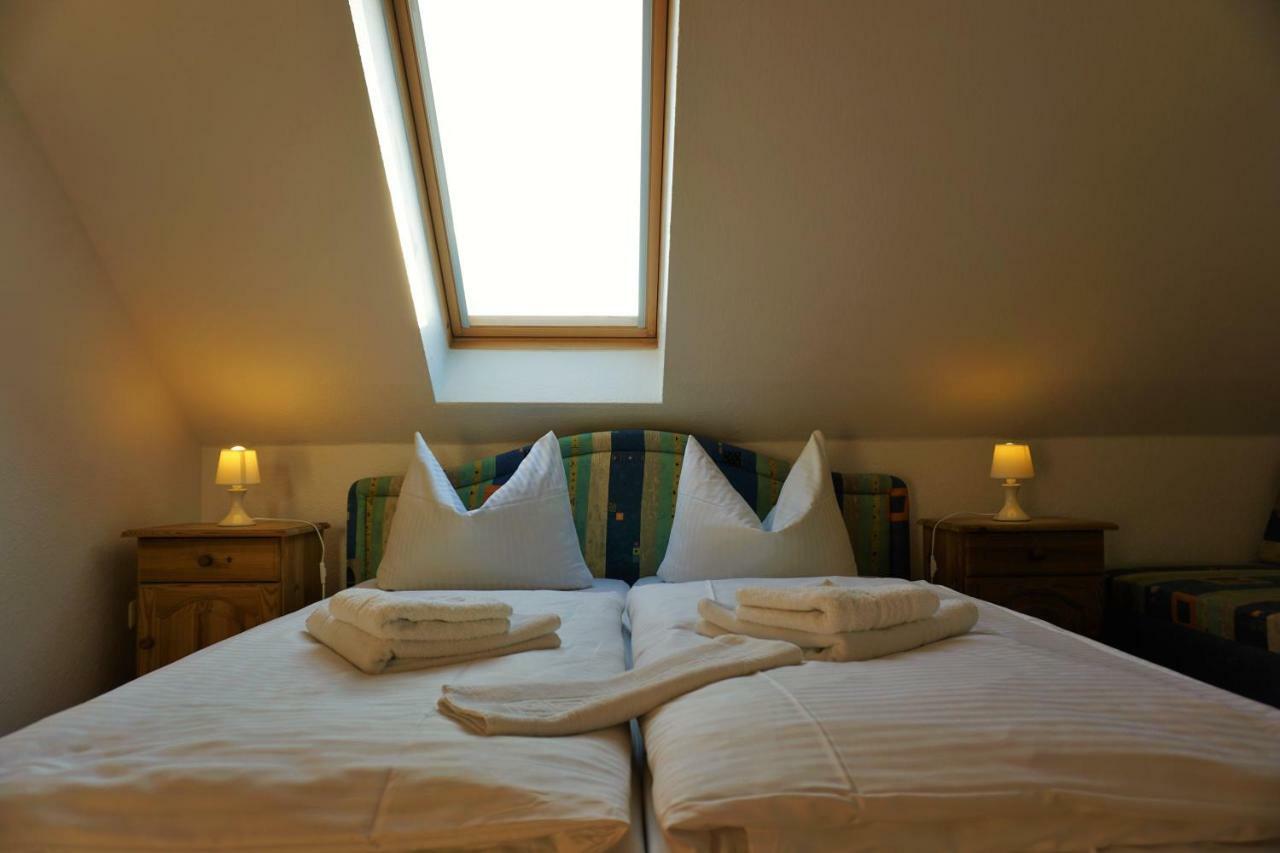 Pension Am Deich Kröslin 部屋 写真
